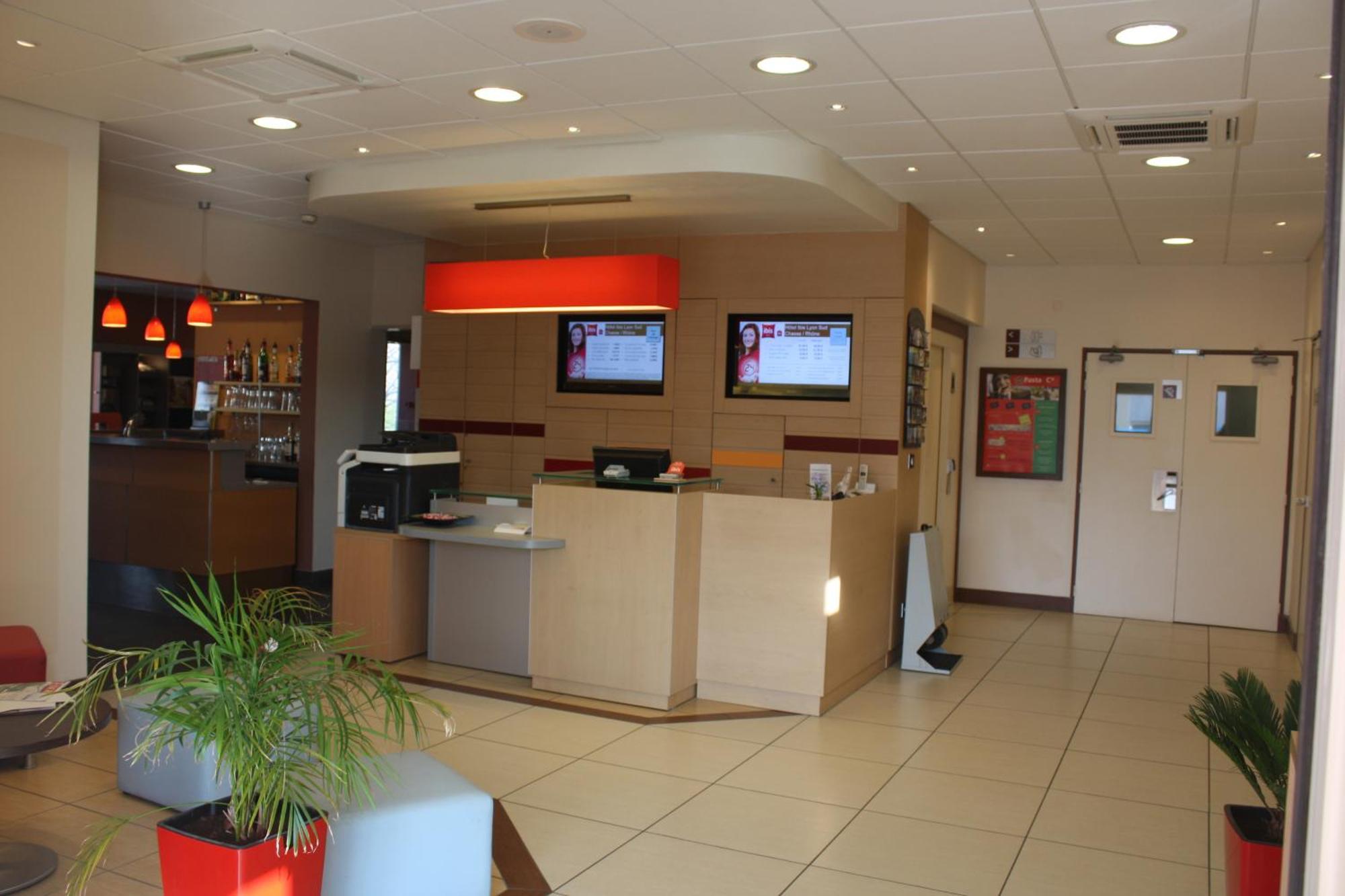 IBIS Lyon Sud Chasse Sur Rhône Hotel Exterior foto