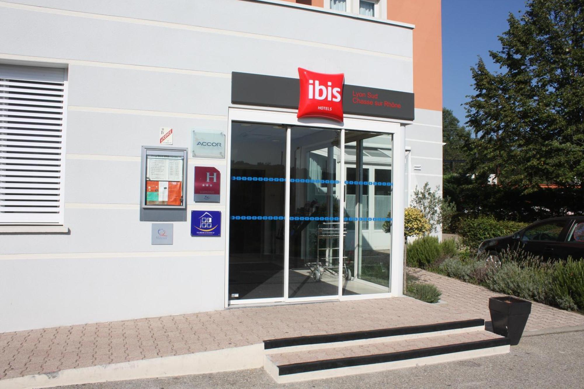 IBIS Lyon Sud Chasse Sur Rhône Hotel Exterior foto