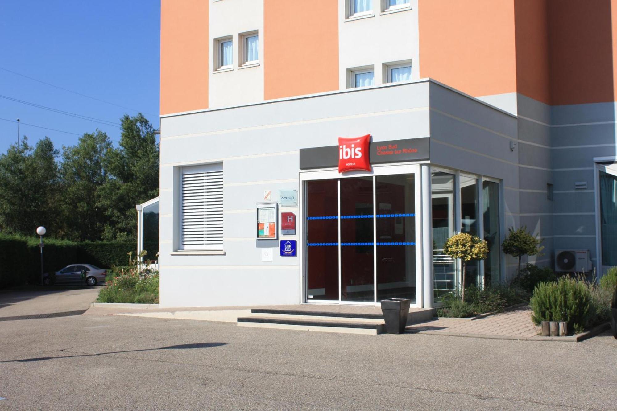 IBIS Lyon Sud Chasse Sur Rhône Hotel Exterior foto