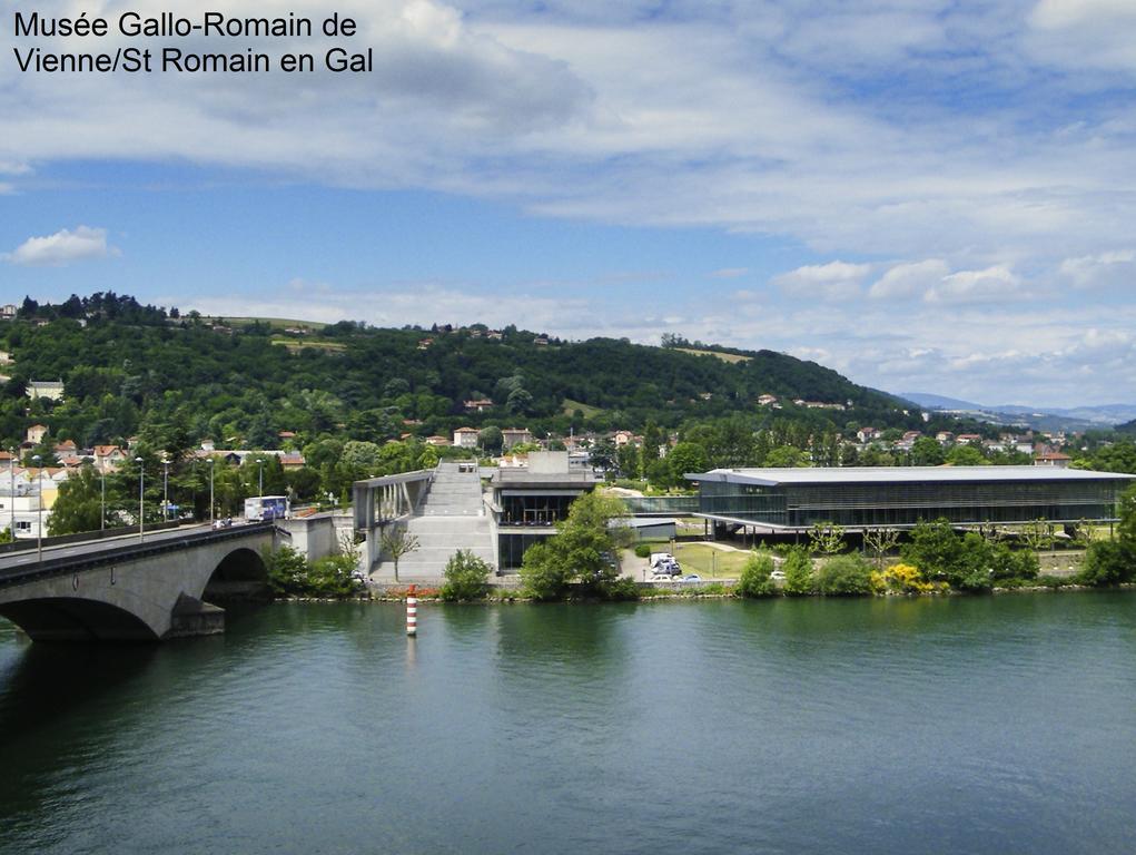 IBIS Lyon Sud Chasse Sur Rhône Hotel Exterior foto